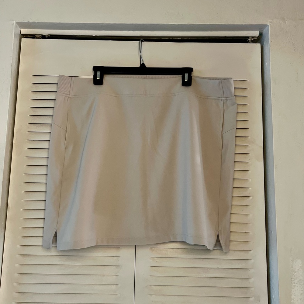 32 Degrees Light Gray Skort